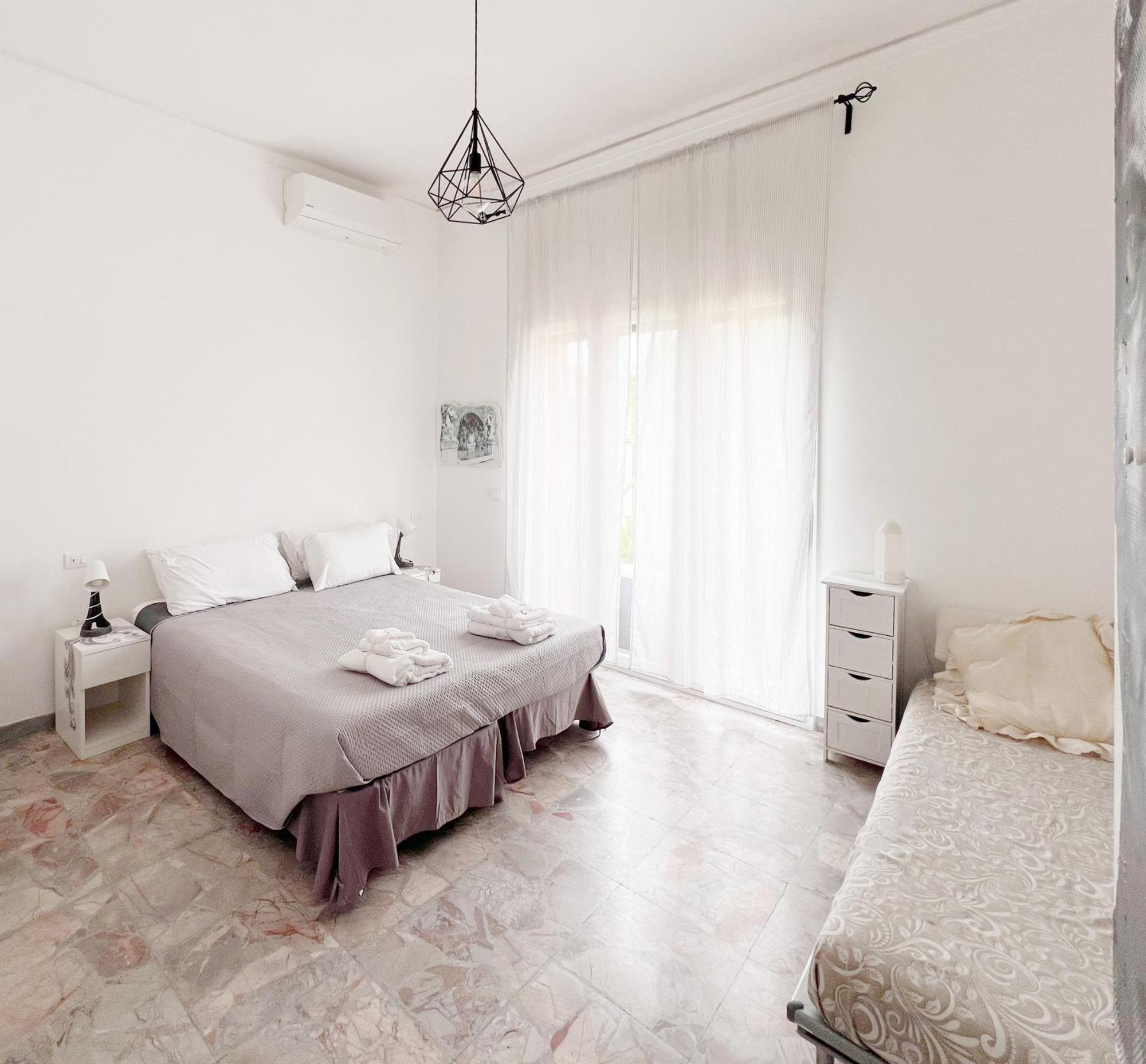Garbatella House Hotel Rome Exterior photo